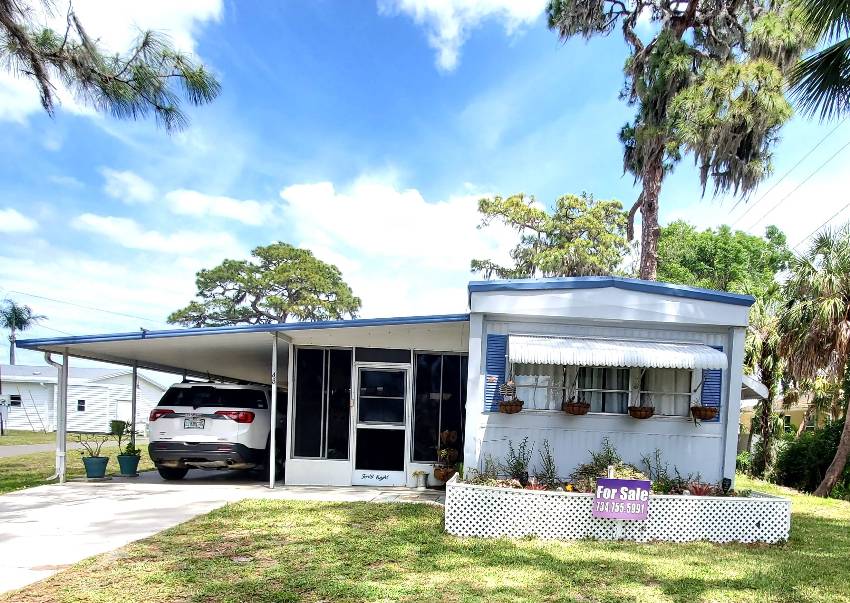 Ellenton, FL Mobile Home for Sale located at 48 East Lane Coach House
